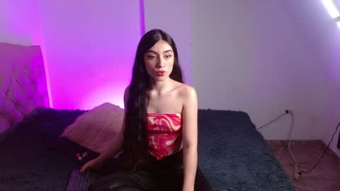 Snapshot of britany__lenox chatting on January 7, 1:38 am britany lenox online show from January 7, 1:38 am