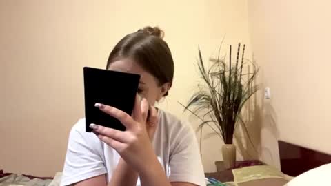 Snapshot of britanysuther chatting on June 17, 5:14 pm Ciri online show from June 17, 5:14 pm