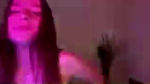 Snapshot of britanysuther chatting on June 21, 5:04 pm Ciri online show from June 21, 5:04 pm