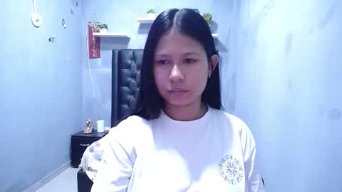 Snapshot of britanyx1 chatting on May 19, 2:01 pm britanyx1 online show from May 19, 2:01 pm