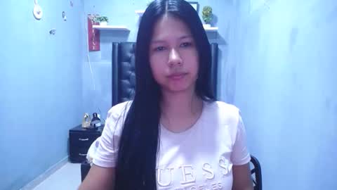 Snapshot of britanyx1 chatting on May 22, 1:17 pm britanyx1 online show from May 22, 1:17 pm