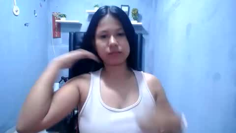 Snapshot of britanyx1 chatting on May 24, 10:42 am britanyx1 online show from May 24, 10:42 am