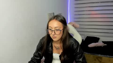 Snapshot of brith_ness chatting on July 18, 3:11 am Brith ness online show from July 18, 3:11 am