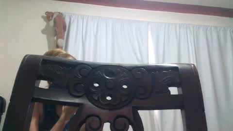 Snapshot of brithany_hunt chatting on July 18, 7:50 pm brithany hunt online show from July 18, 7:50 pm