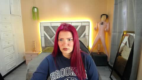 britany online show from January 19, 12:39 pm