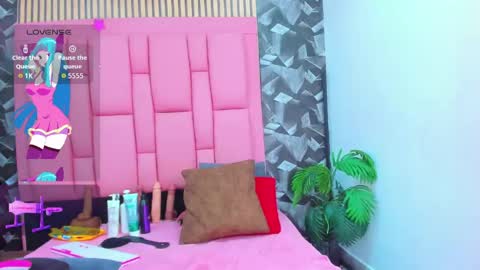 Snapshot of brithanyslim chatting on May 14, 8:04 pm brithanyslim online show from May 14, 8:04 pm