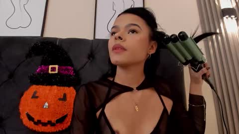 brithanysummer online show from October 23, 8:29 pm