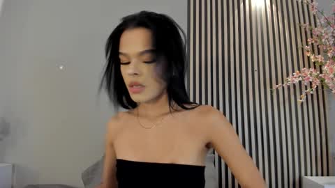 brithanysummer online show from February 17, 3:58 am