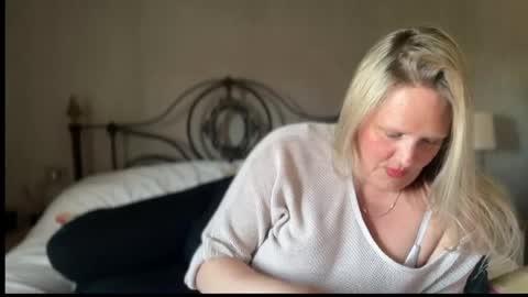 British Bella online show from April 23, 5:48 pm