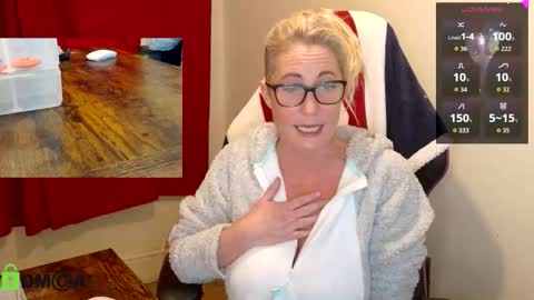 Snapshot of britishladya chatting on January 7, 9:39 pm Lady Annabelle Montgomery online show from January 7, 9:39 pm