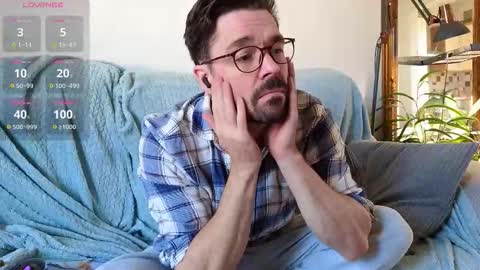 Snapshot of britishpoet chatting on September 18, 10:06 am Callum online show from September 18, 10:06 am