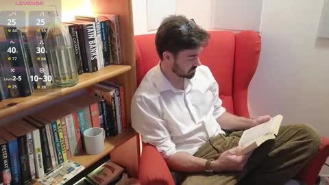 Snapshot of britishpoet69 chatting on October 1, 12:33 pm British Poet online show from October 1, 12:33 pm