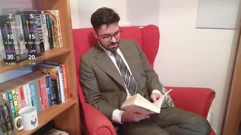 Snapshot of britishpoet69 chatting on November 19, 2:28 pm British Poet online show from November 19, 2:28 pm