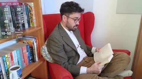 Snapshot of britishpoet69 chatting on November 20, 11:10 am British Poet online show from November 20, 11:10 am