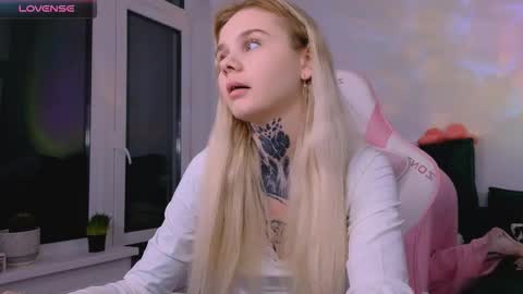 Britney online show from March 14, 6:24 pm