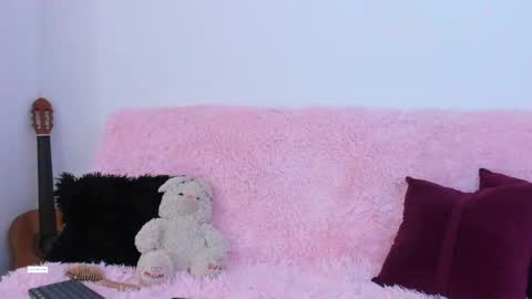 Snapshot of britney_rose13 chatting on May 12, 2:19 am britney rose online show from May 12, 2:19 am