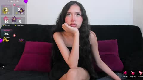 Snapshot of britney_rose13 chatting on May 31, 5:04 am britney rose online show from May 31, 5:04 am
