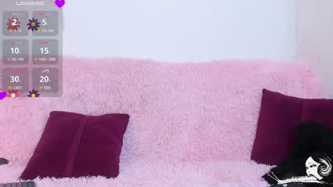 Snapshot of britney_rose13 chatting on June 8, 5:08 am britney rose online show from June 8, 5:08 am