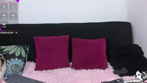 Snapshot of britney_rose13 chatting on June 16, 3:09 am britney rose online show from June 16, 3:09 am