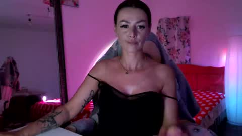 Snapshot of britneydivine chatting on May 21, 11:50 am Britney online show from May 21, 11:50 am