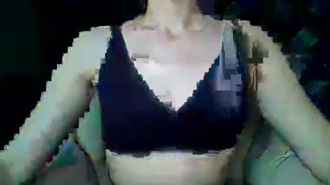 Snapshot of britneykittens chatting on January 8, 3:07 pm BritneyKittens online show from January 8, 3:07 pm