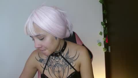 maru miaw   Please help me to reach 100 thumbs up online show from February 11, 7:41 pm