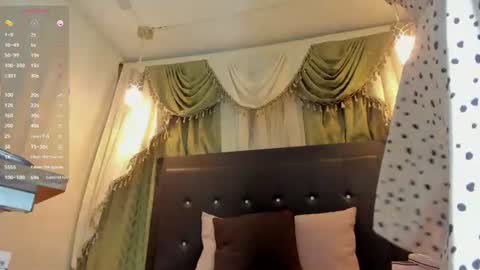Snapshot of brittany_williams_ chatting on June 24, 12:37 pm online show from June 24, 12:37 pm