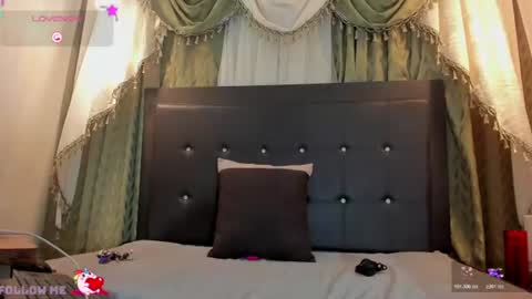 Snapshot of brittany_williams_ chatting on July 21, 12:40 pm online show from July 21, 12:40 pm