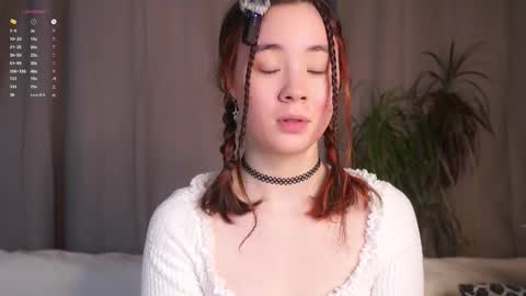 Snapshot of britthe chatting on December 14, 11:26 am Lina online show from December 14, 11:26 am