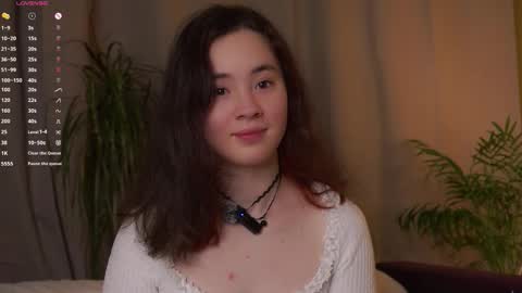 Snapshot of britthe chatting on December 18, 11:38 am Lina online show from December 18, 11:38 am