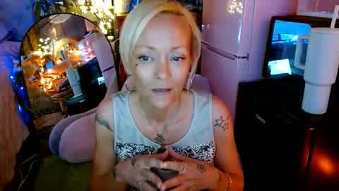 brittneychats81 online show from May 27, 1:13 am
