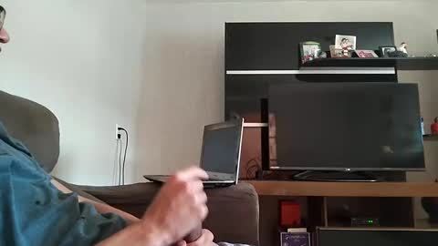 Snapshot of brocklow chatting on December 13, 6:16 pm Derek Richard online show from December 13, 6:16 pm