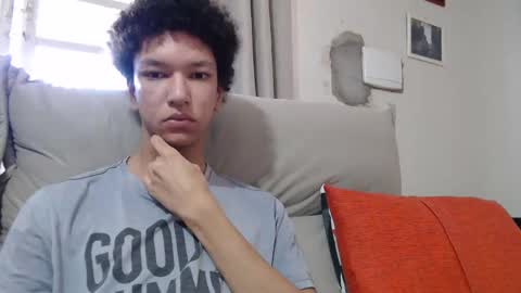 Snapshot of brocklow chatting on January 20, 10:29 am Derek Richard online show from January 20, 10:29 am