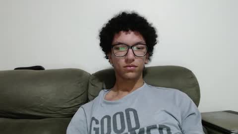 Snapshot of brocklow chatting on February 10, 1:35 am Derek Richard online show from February 10, 1:35 am