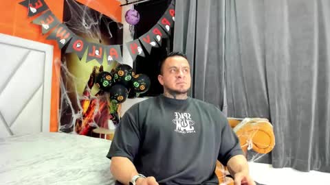 brody_hartchert online show from October 18, 7:03 pm