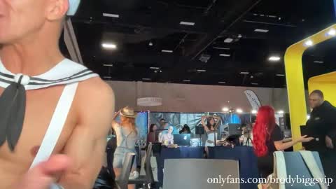 Brody Biggs online show from November 8, 3:29 am