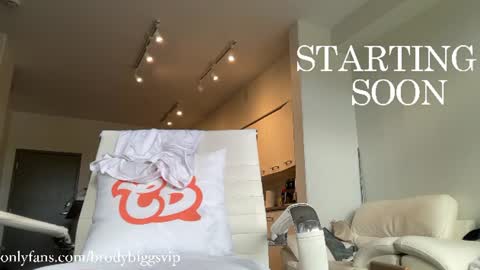 Snapshot of brodybiggs chatting on July 11, 8:44 pm Brody Biggs online show from July 11, 8:44 pm