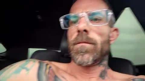 Snapshot of brodyrad chatting on April 22, 3:13 pm Brody Rad online show from April 22, 3:13 pm