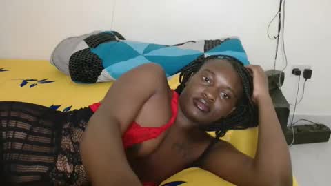 Snapshot of broken_haloo chatting on June 1, 6:31 pm broken_haloo online show from June 1, 6:31 pm