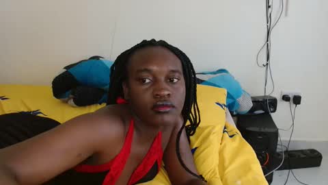 Snapshot of broken_haloo chatting on June 4, 7:25 am broken_haloo online show from June 4, 7:25 am