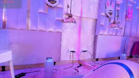 Snapshot of broklin_white23 chatting on March 2, 4:32 pm     online show from March 2, 4:32 pm