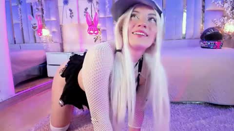 Snapshot of broklin_white23 chatting on September 14, 12:48 pm     online show from September 14, 12:48 pm