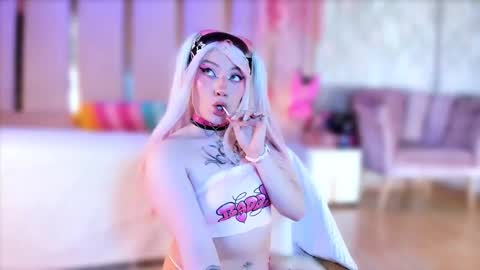 Snapshot of broklin_white23 chatting on October 26, 2:23 pm     online show from October 26, 2:23 pm