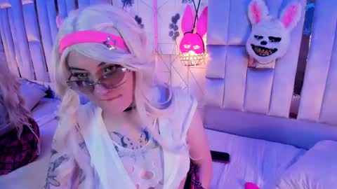     online show from April 26, 2:48 pm