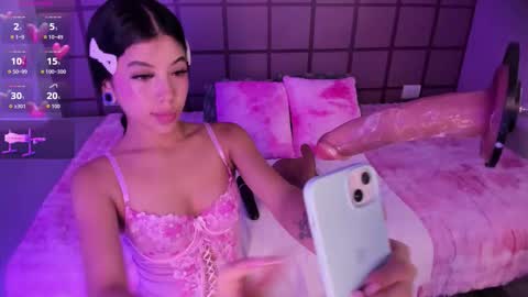 Snapshot of brooke_monroe chatting on October 29, 4:42 pm Brooke online show from October 29, 4:42 pm