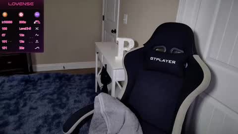 Snapshot of brookebee27 chatting on March 8, 3:39 am brookebee online show from March 8, 3:39 am