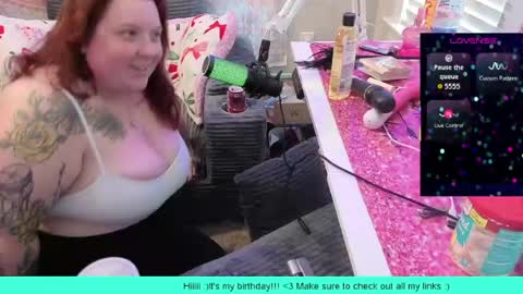 Snapshot of brookenicole3 chatting on May 23, 5:06 pm Madam Brooke online show from May 23, 5:06 pm