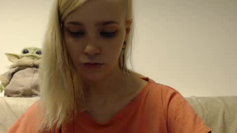 Snapshot of brookewylde_20 chatting on November 12, 4:18 pm brookewylde_20 online show from November 12, 4:18 pm