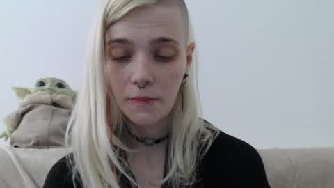 Snapshot of brookewylde_20 chatting on May 8, 11:59 am brookewylde_20 online show from May 8, 11:59 am