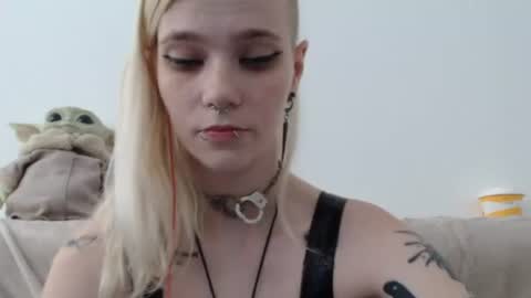 Snapshot of brookewylde_20 chatting on July 4, 10:21 am brookewylde_20 online show from July 4, 10:21 am